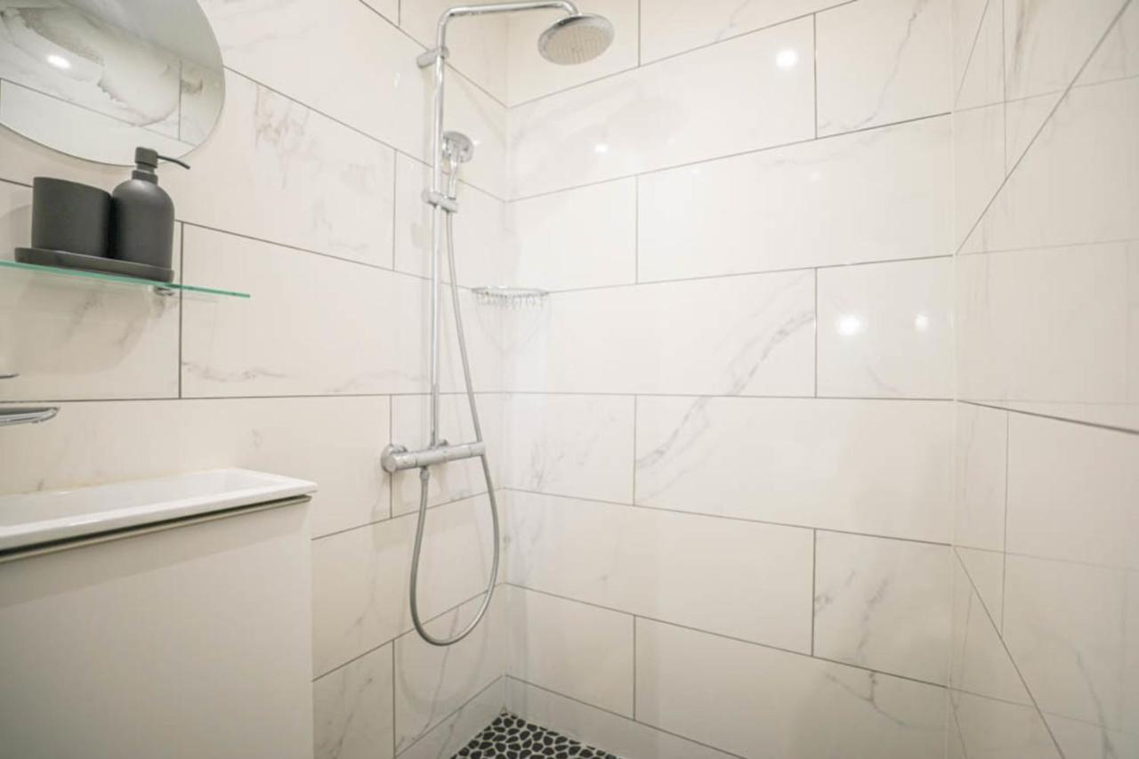 Ferienwohnung Vieux-Port - Vue Exceptionnelle - 3 Ch Et Clim Marseilles Exterior foto